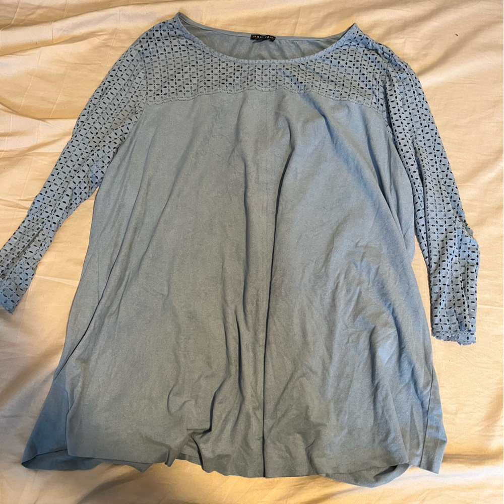 {✨ 3/$10} Faux Suede Top